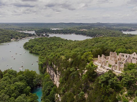 Visit Ha Ha Tonka: Missouri’s Best State Park