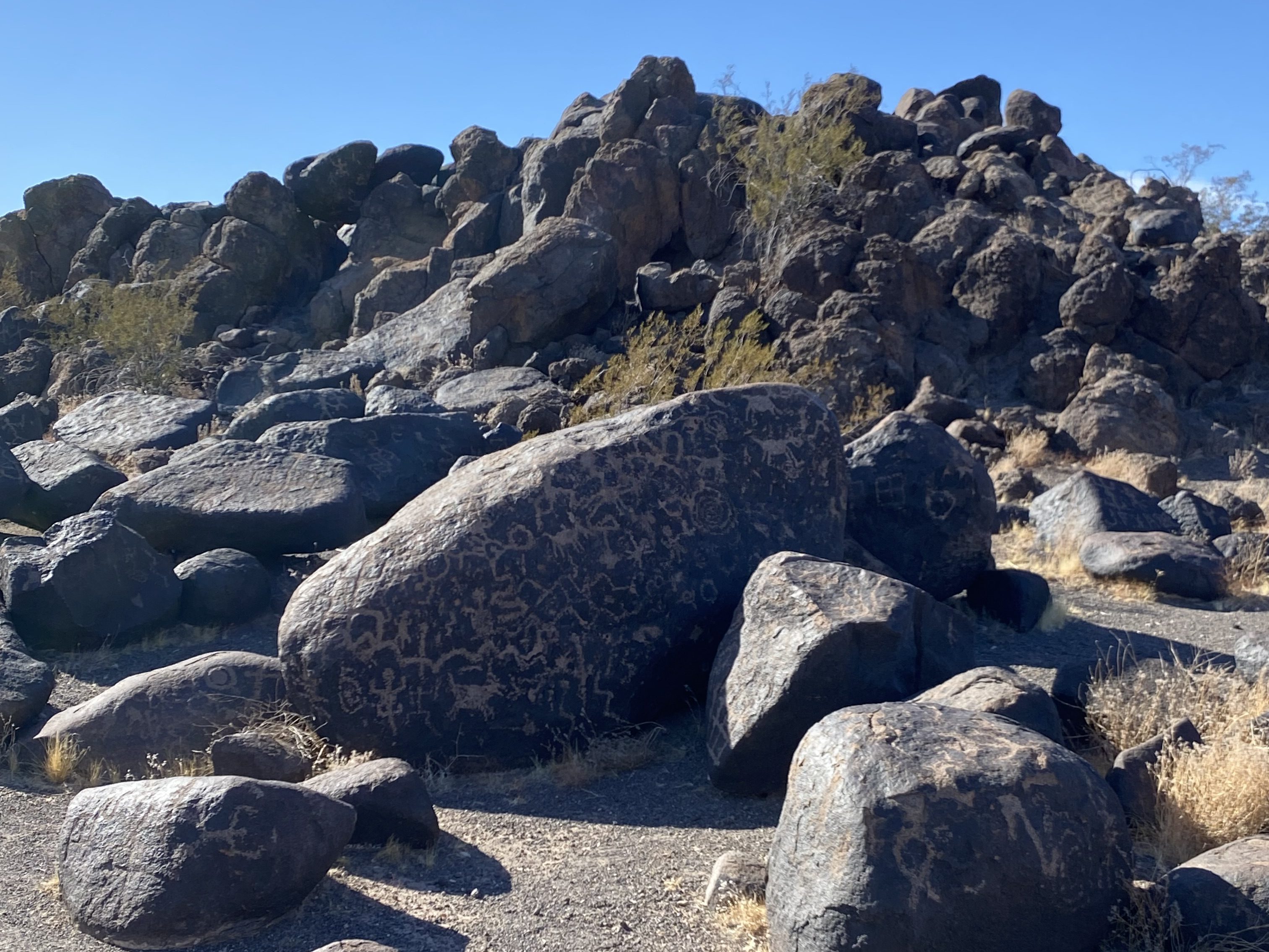 Guide to Visiting the Painted Rock Petroglyph Site & Campground in Arizona